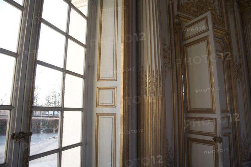 Versailles153 Château de Versailles, Petit Trianon, Pavillon français, boiseries, fenêtres