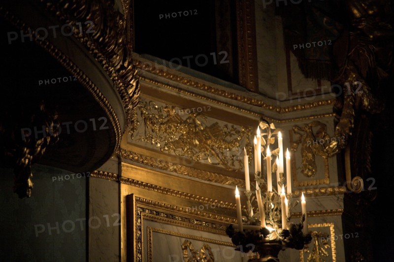 Versailles167 Château de Versailles, Petit Trianon, Théâtre de Marie-Antoinette 1780, torchère d'avant-scène