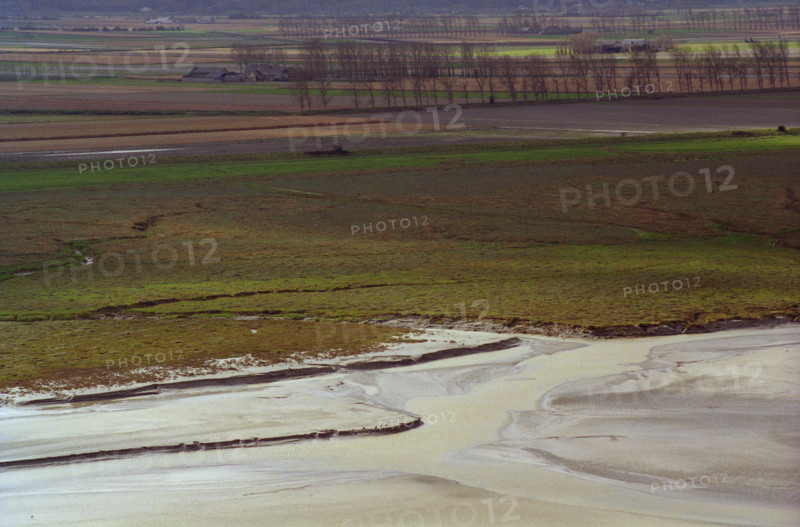 MtSaintMichel8 Baie du Mont Saint Michel, reflets sur les sables et prés