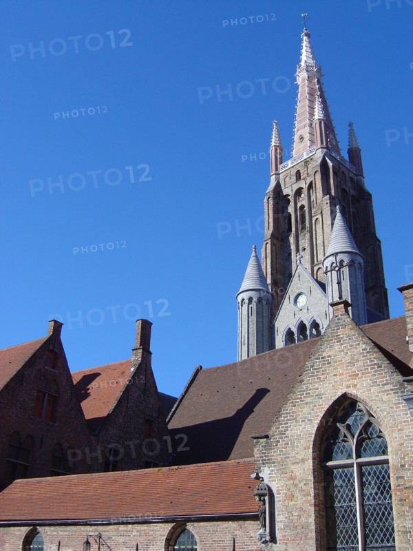 Bruges. Flèche de l'Eglise Notre-Dame (Onze Lieve Vrouwekerk)