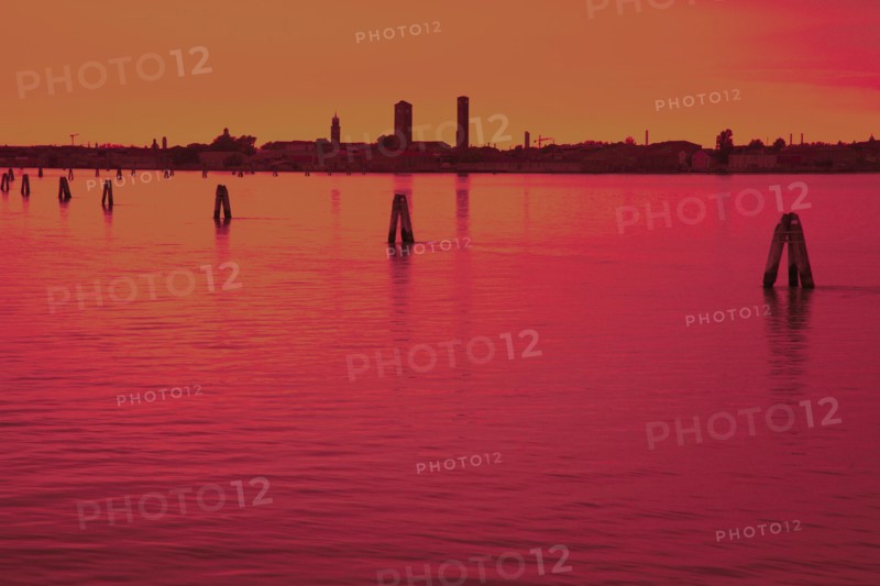 Lagune nord de Venise au soleil couchant