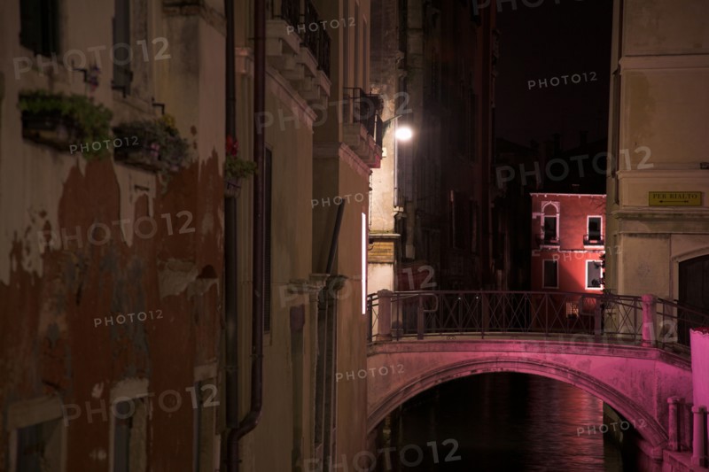 Venise 2008-2009. Nuit, canal, pont, Palais