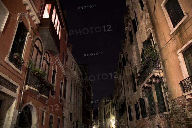 Venise 2008-2009. Nuit, rio, canal, palais, façades