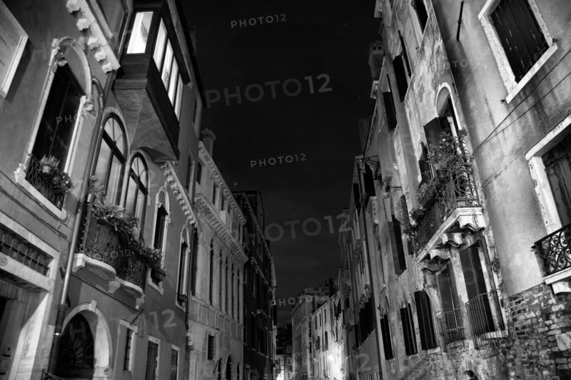 Venise 2008-2009. Nuit, rio, canal, palais, façades
