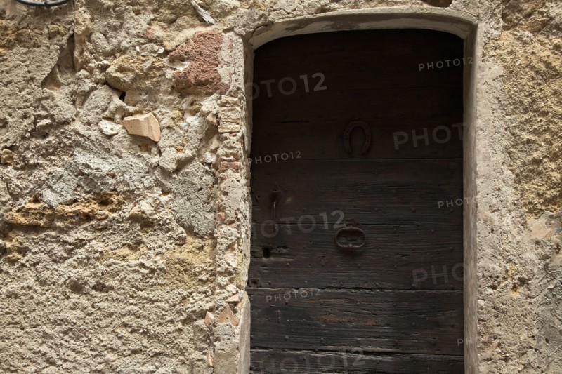 Provence714 Lubéron, porte ancienne