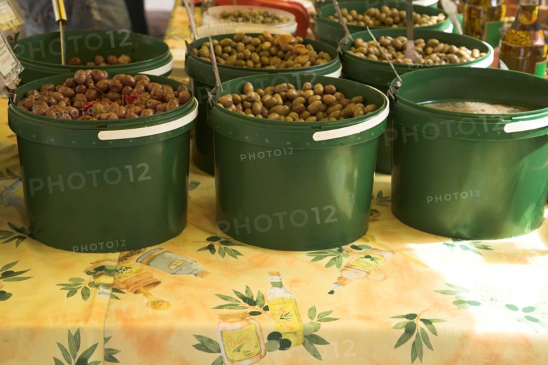 Provence728 Marché de Provence, olives, marinade