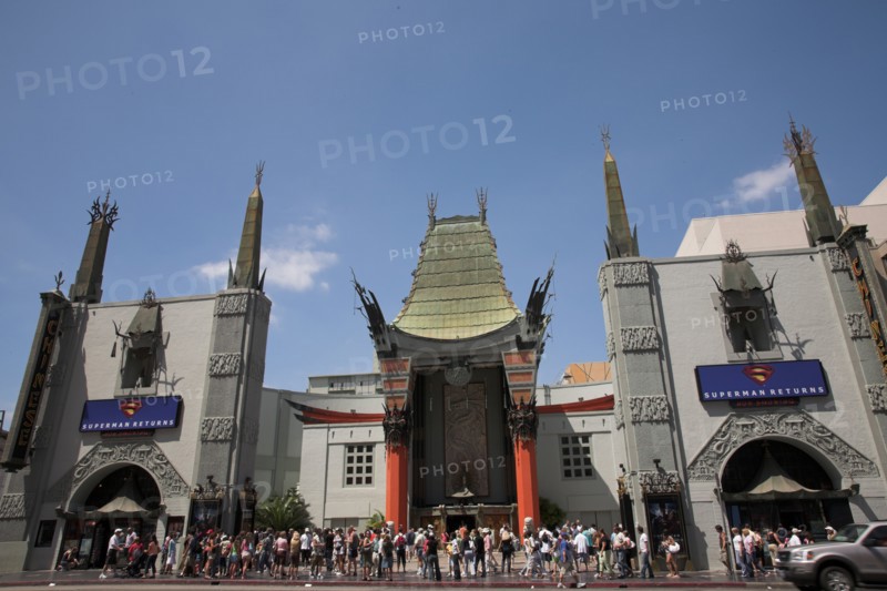Grauman's Chinese Theatre, 6925 Hollywood Boulevard, Walk of Fame