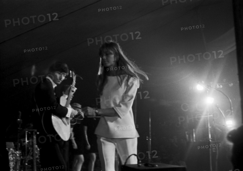 Françoise Hardy (1967)