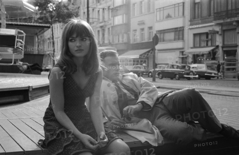 Marie-France Pisier et Jean-Louis Trintignant sur le tournage du film "Trans-Europ-Express"