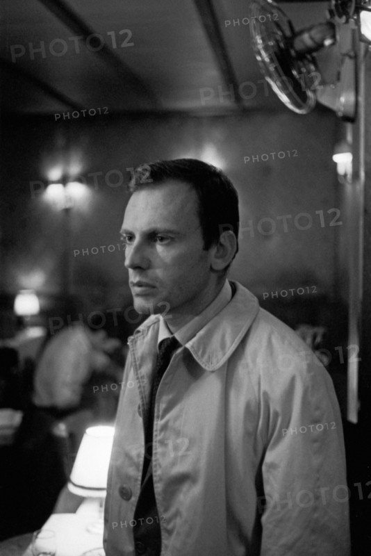 Jean-Louis Trintignant sur le tournage du film "Trans-Europ-Express"