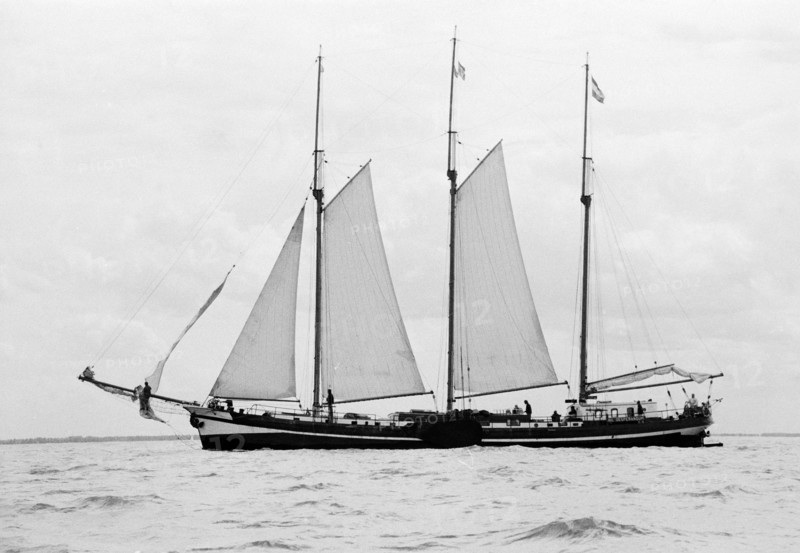 Three-masted schooner, Netherlands