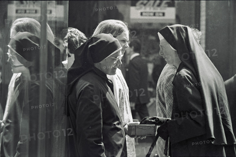 Nuns in a Dublin street, Ireland