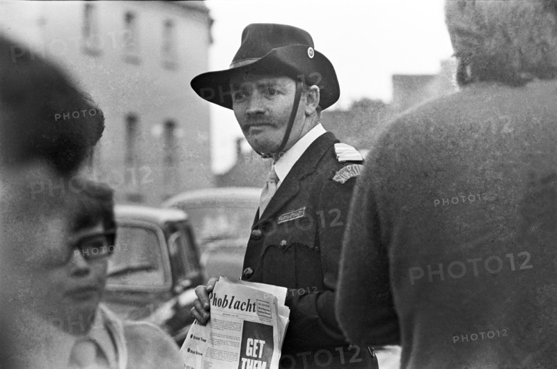 Selling republican newspapers. Kilkenny