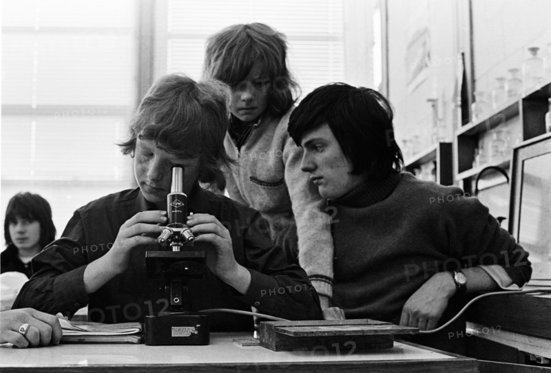 Cours de sciences dans une école de Dublin
