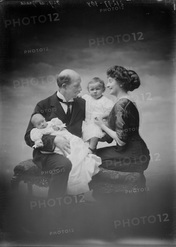 George of Greece and Marie Bonapart with their children