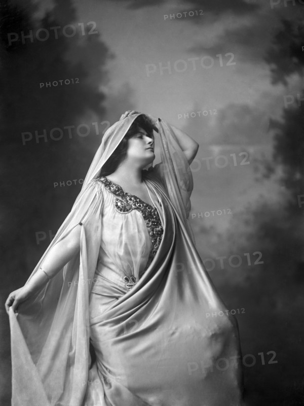 Lucienne Bréval