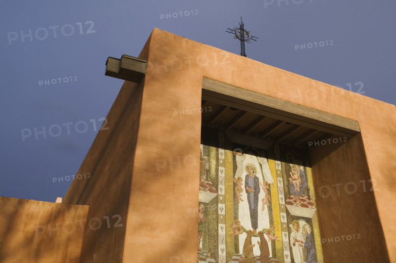 Adobe church at St. Francis College, Santa Fe, NM/USA.
