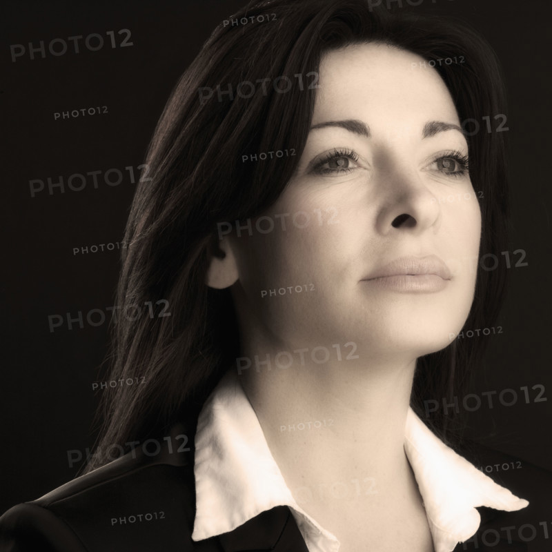 Portrait of a woman.