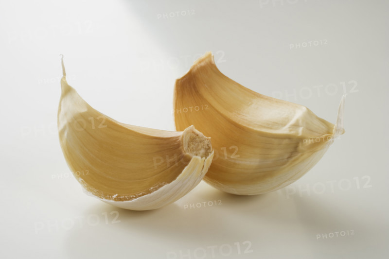 Close up of garlic cloves.