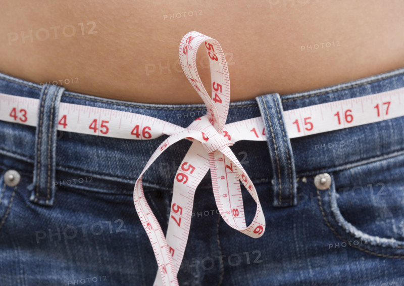 Measuring tape used as a belt. Date : 2006
