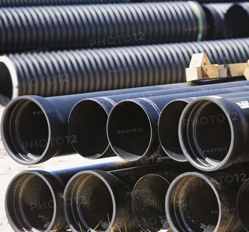 Stacks of large pipes. Date : 2007