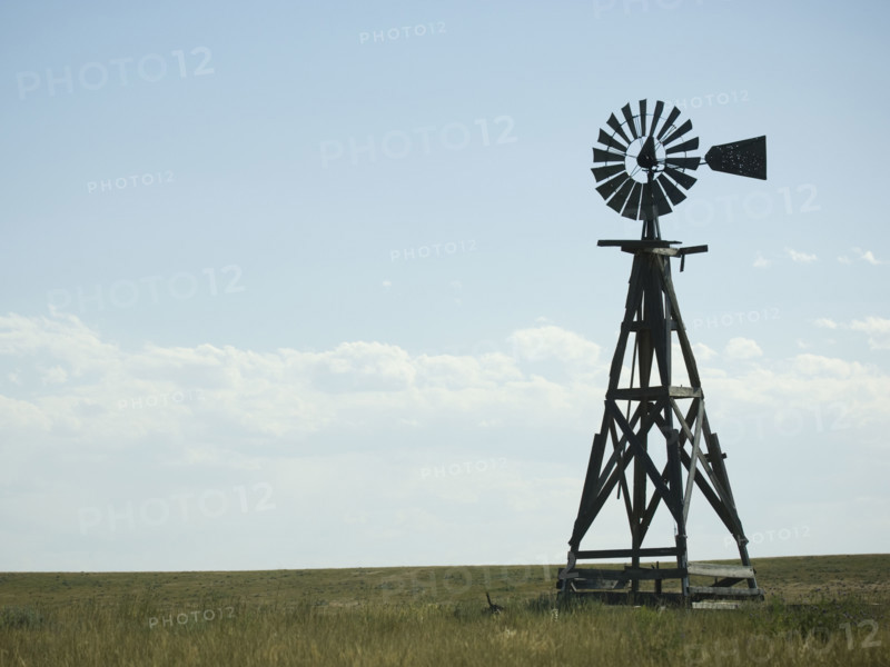 Windmill in field. Date : 2007