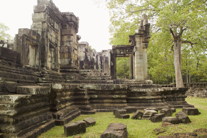 Ancient Temple Angkor Thom Angkor Wat Baphuon Cambodia Khmer. Date : 2006