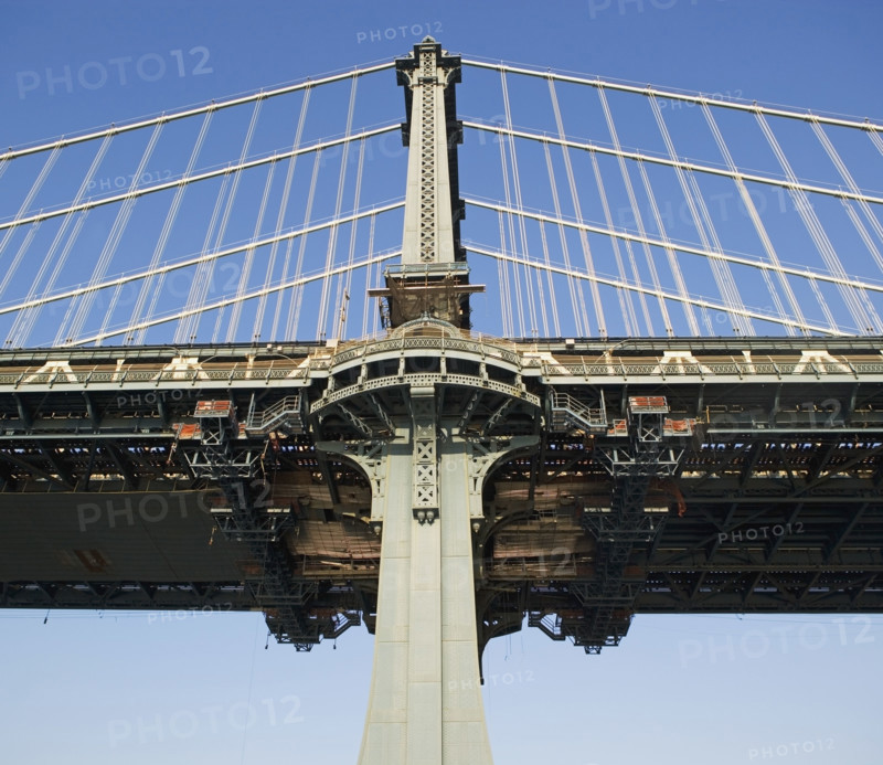 Low angle view of suspension bridge, New York, United States. Date : 2008