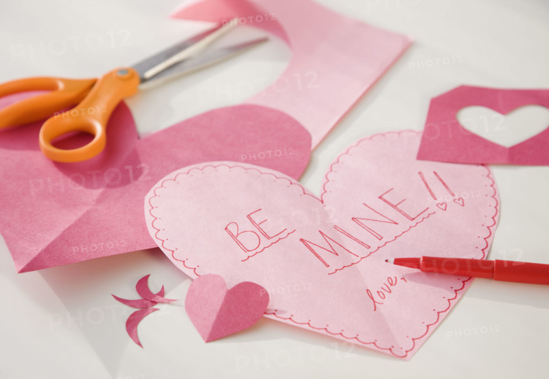 Home-made valentine next to scissors. Date : 2008
