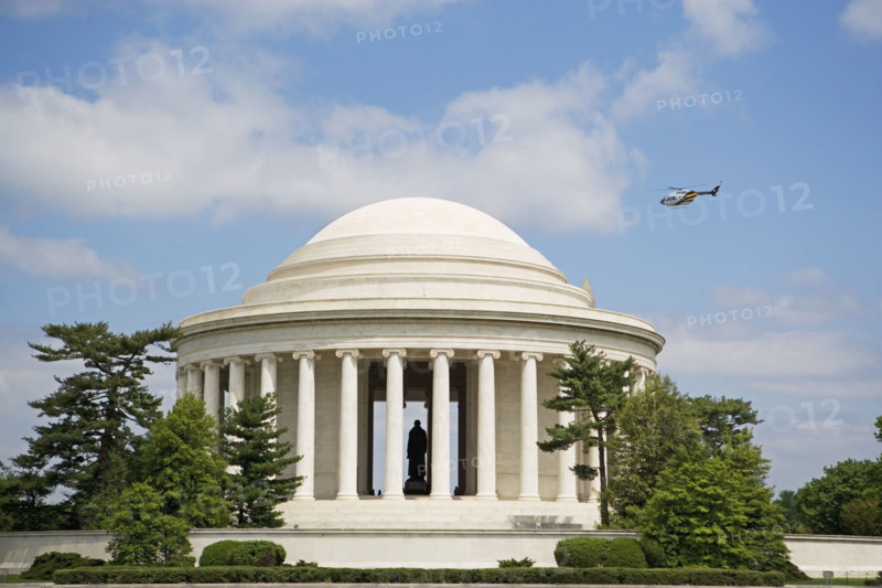 Helicopter flying over Jefferson Memorial, Washington DC, United States. Date : 2008