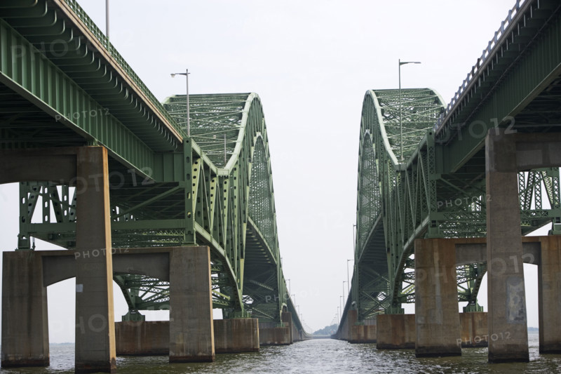 Identical steel bridges . Date : 2008