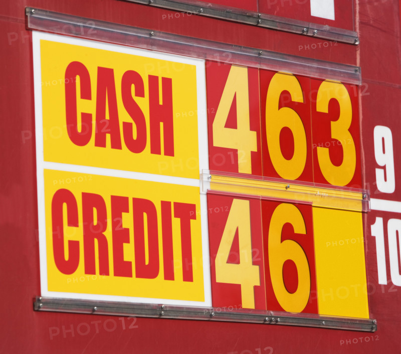 Close up of gas station sign. Date : 2008