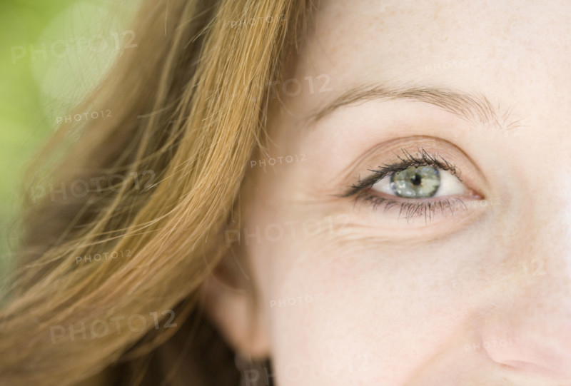 Close up of woman’s eye. Date : 2008