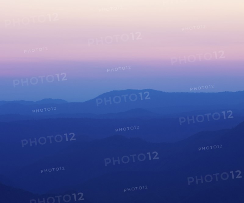 View of sunset over mountain range. Date : 2008