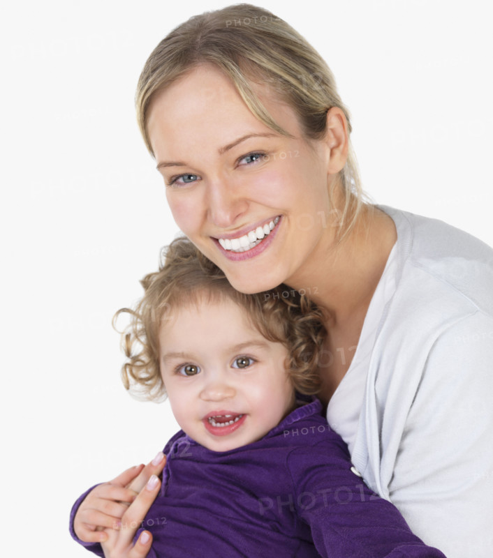Portrait of mother and daughter. Date : 2008