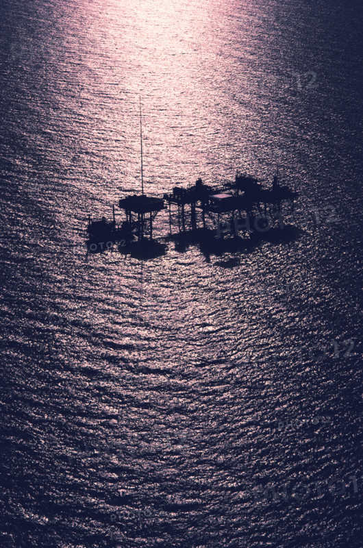 Oil rig platform in the Gulf of Mexico. Date : 2008