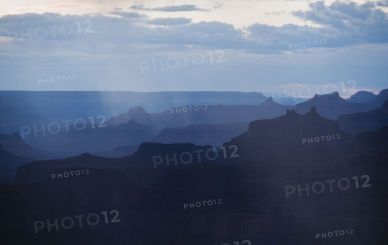 Sunset view of Grand Canyon National Park.