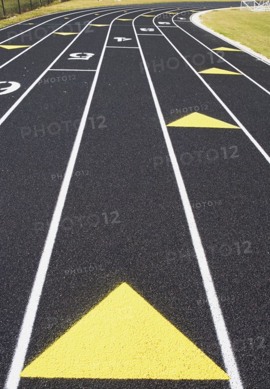 Lanes on running track. Photographe : fotog