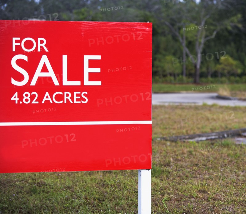 For sale sign. Photographe : fotog