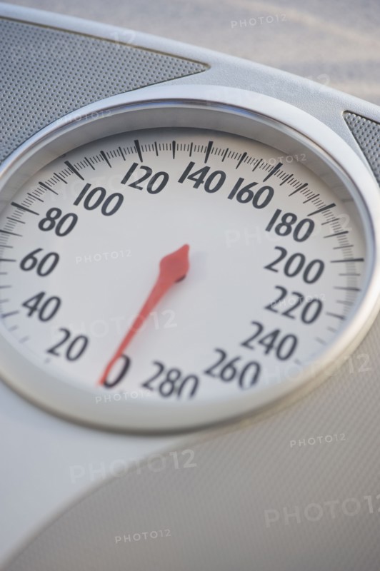 Close up of bathroom scale. Photographe : Daniel Grill