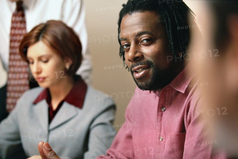 Businessman o business meeting. Photographe : Stewart Cohen