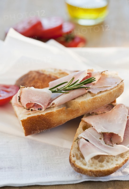 A tasty sandwich.