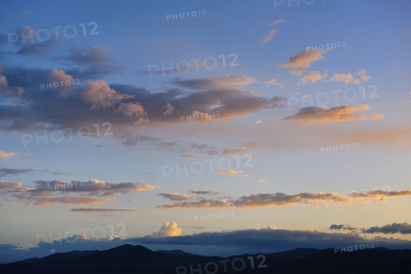 Scenic sky at dusk.