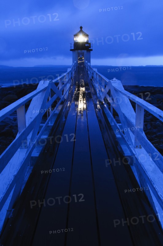 Lighthouse beacon
