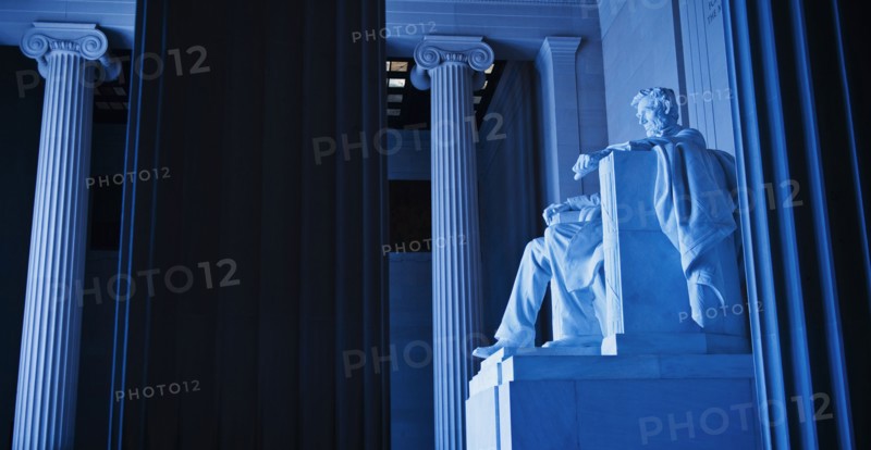 Statue of Abraham Lincoln.