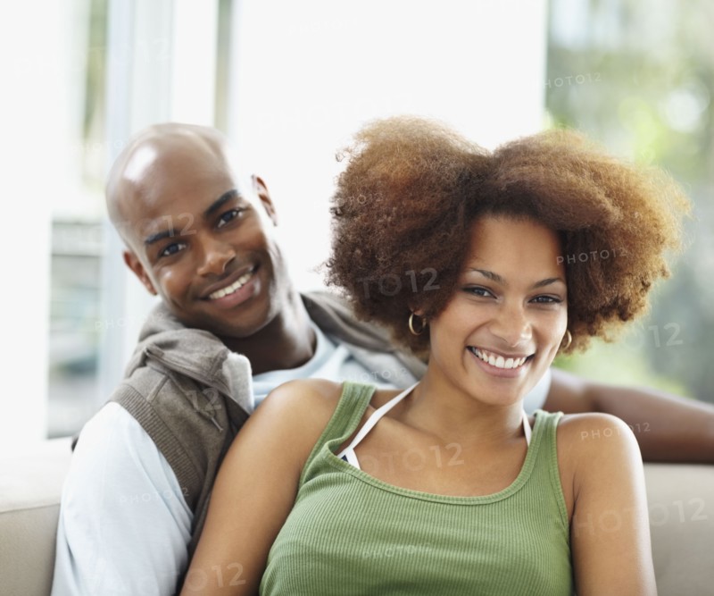 Portrait of a couple. Photographer: momentimages