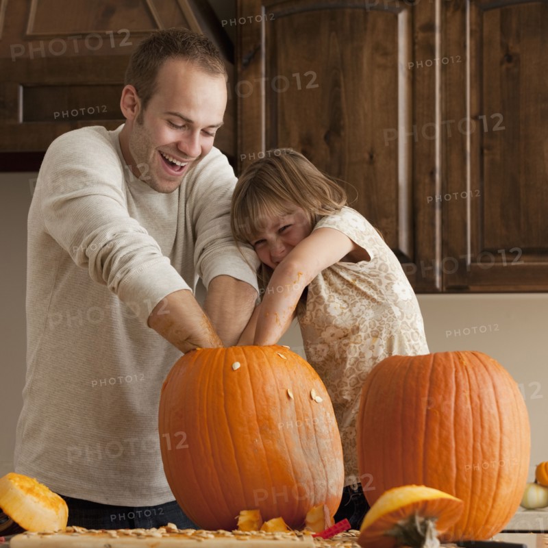 Pumpkin carving. Photographer: Mike Kemp