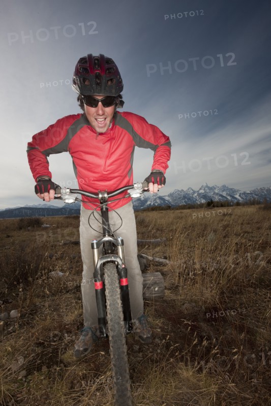 Mountain biker. Photographer: Dan Bannister