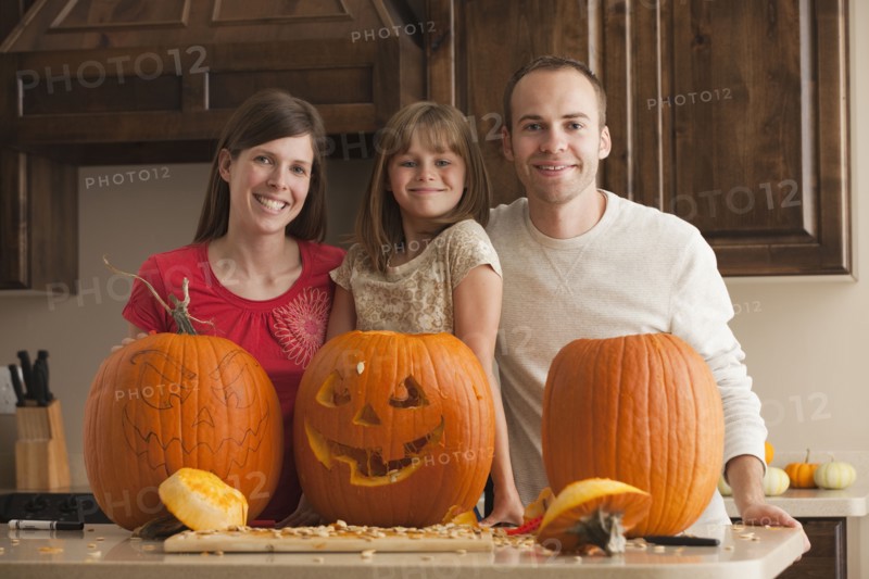 Pumpkin carving. Photographer: Mike Kemp