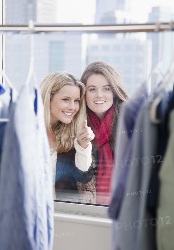 Window shopping. Photographer: Jamie Grill